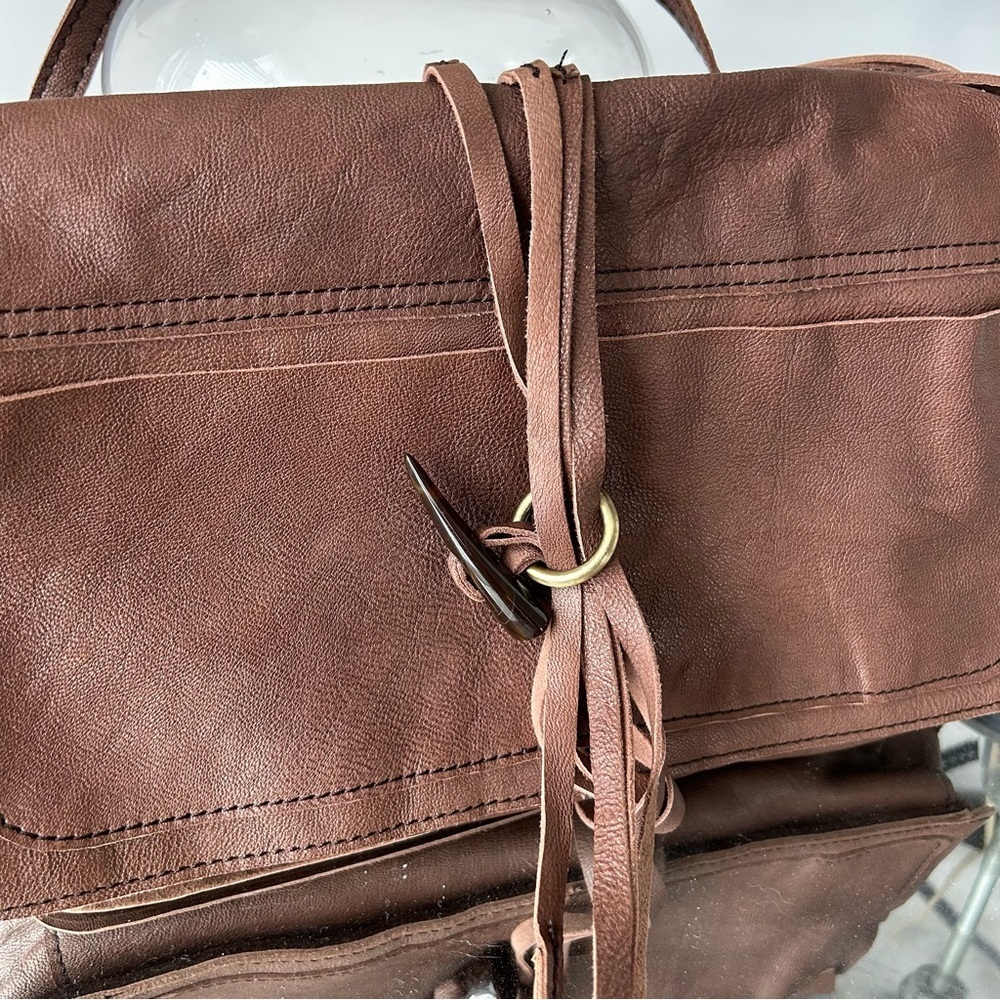 Vendange Genuine Leather Crossbody Satchel Bag - Picture 2 of 8